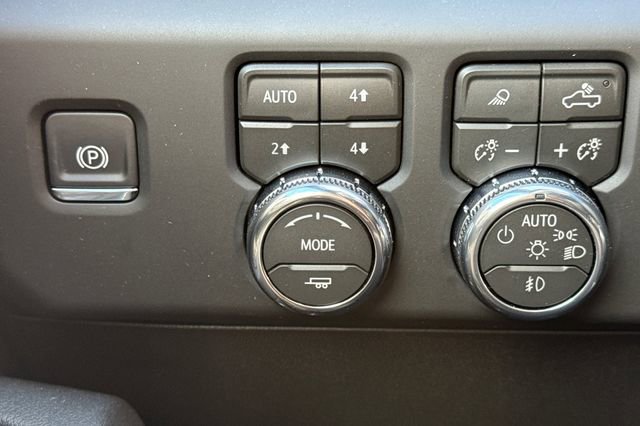 New 2026 GMC Sierra 3500 AT4 w/ AT4 Premium Plus Package AWD/4WD image 31