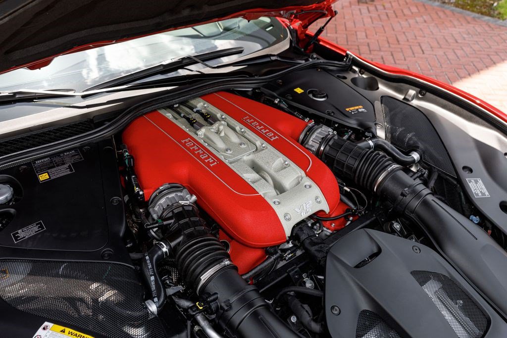 Used 2023 Ferrari 812 GTS RWD image 12