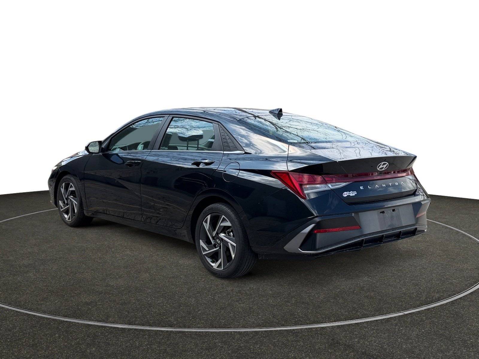 Certified 2024 Hyundai Elantra SEL w/ Convenience Package image 3