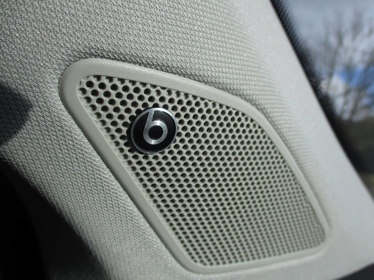 Used 2022 Volkswagen Taos SEL image 48