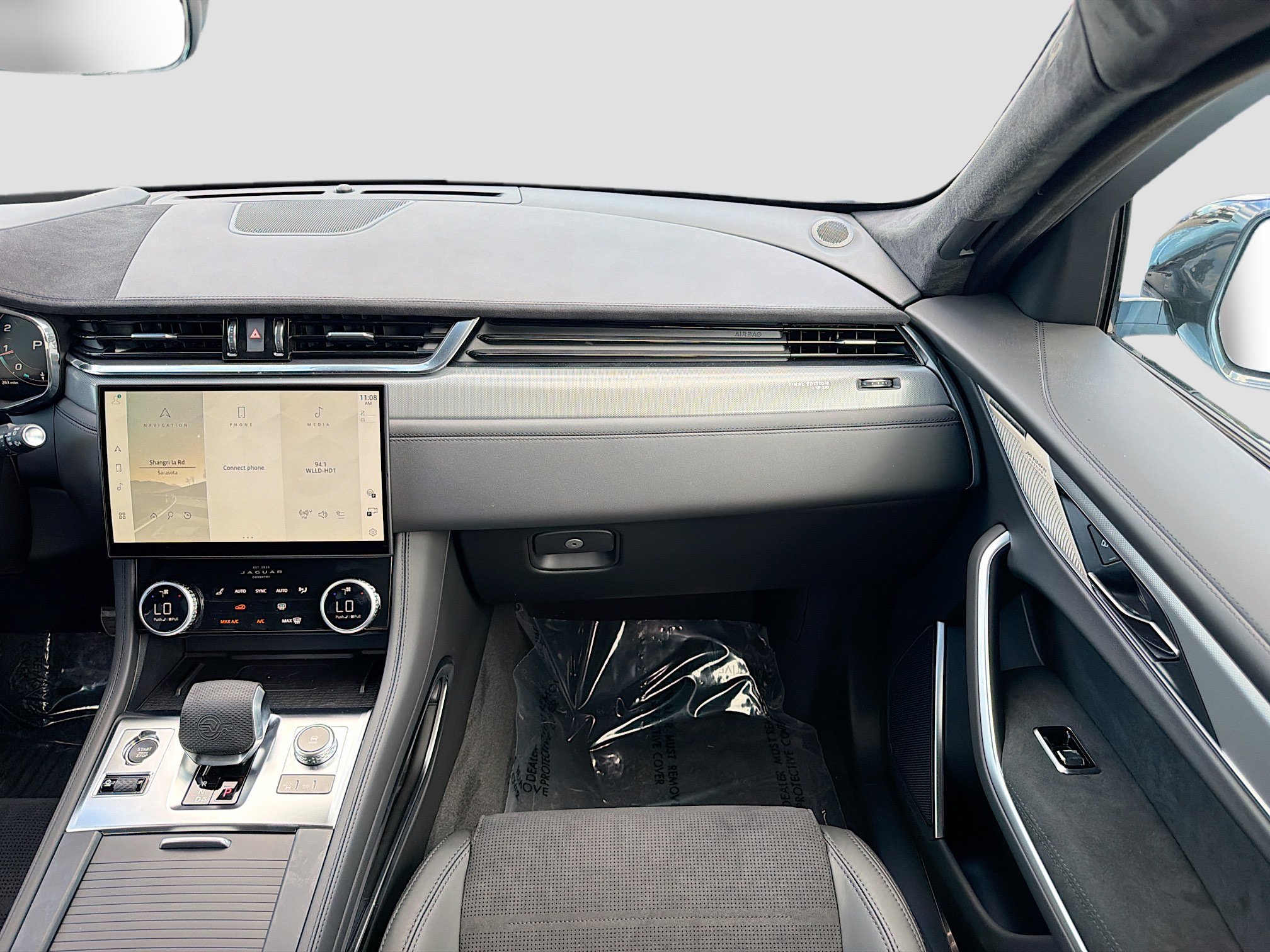 New 2026 Jaguar F-PACE SVR 575 Edition AWD/4WD image 19