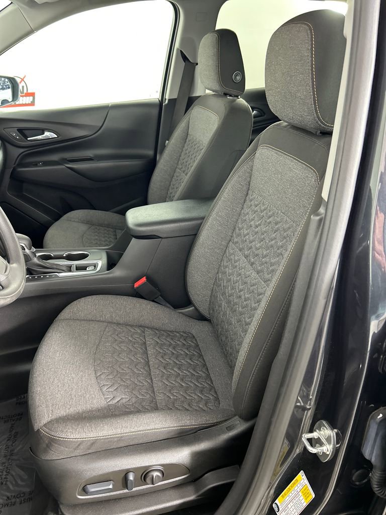 Used 2023 Chevrolet Equinox LT image 12