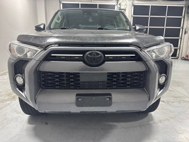 Used 2020 Toyota 4Runner SR5 Premium w/ Moonroof Package RWD image 3