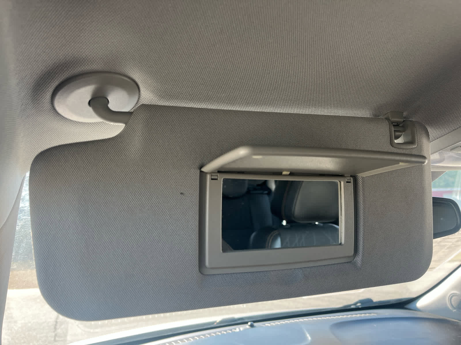 Used 2019 Chevrolet Trax LT w/ LT Convenience Package image 24