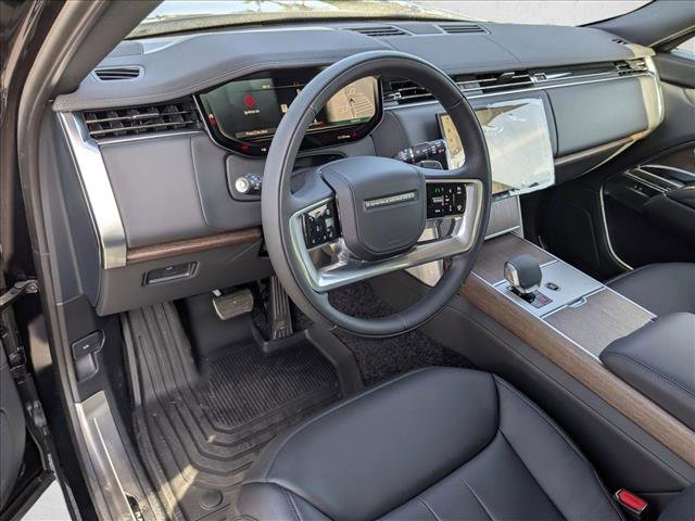 New 2026 Land Rover Range Rover SE image 3
