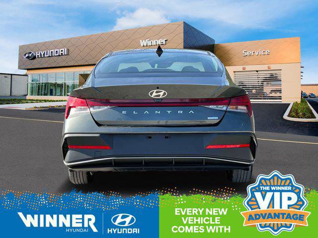 New 2025 Hyundai Elantra Blue image 6