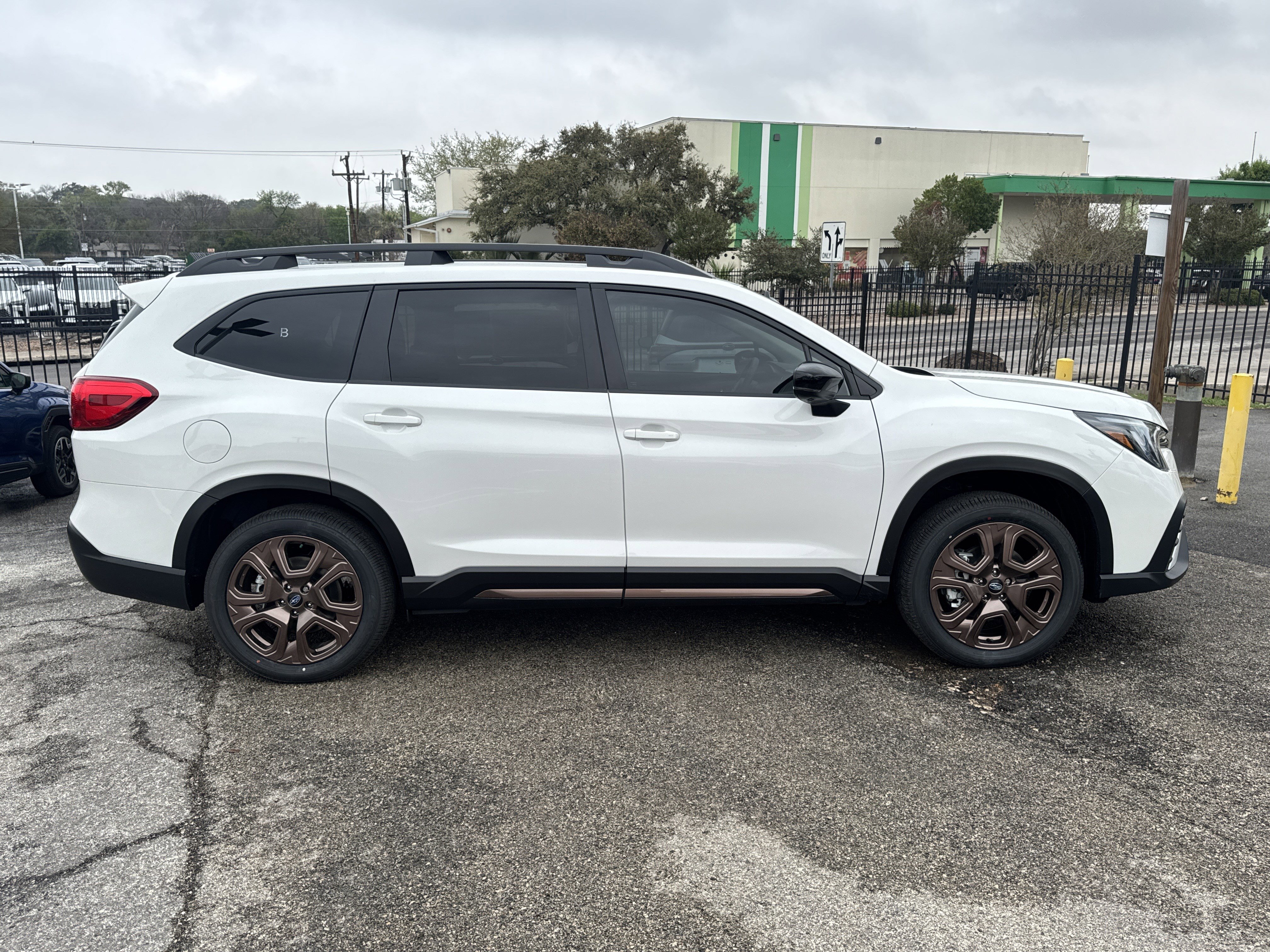 New 2026 Subaru Ascent Limited Bronze image 2