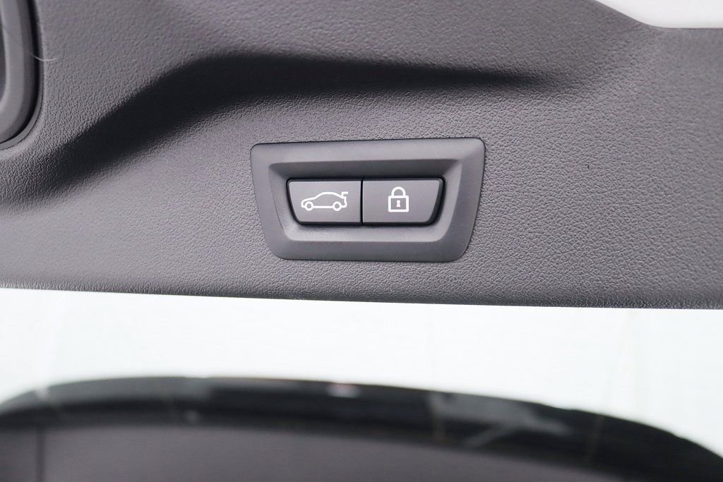 Used 2023 BMW X7 xDrive40i w/ M Sport Package image 44