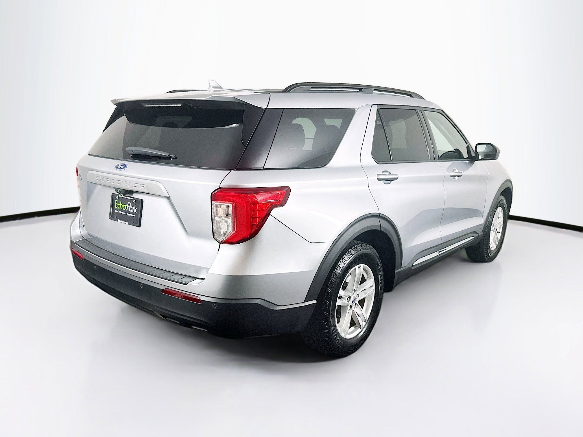 Used 2020 Ford Explorer XLT image 9