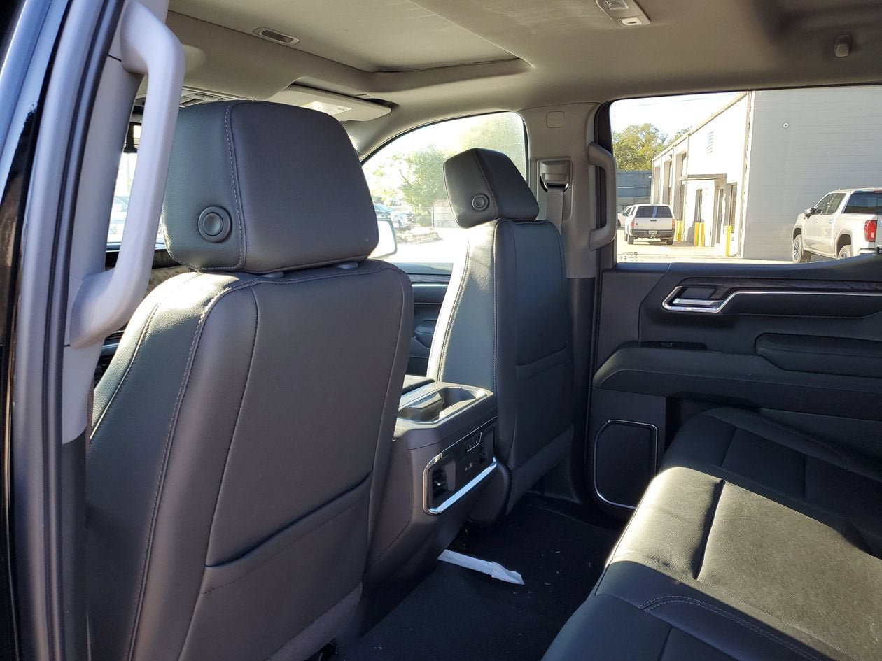 New 2026 GMC Sierra 1500 SLT w/ SLT Premium Plus Package AWD/4WD image 12