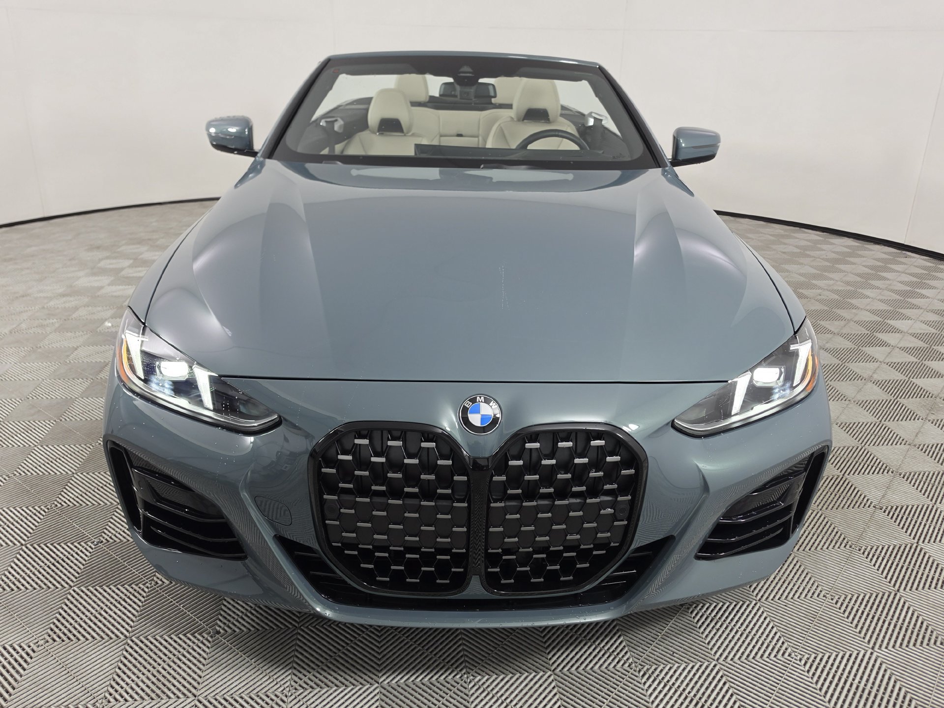 Used 2026 BMW 430i Convertible w/ M Sport Package RWD image 32