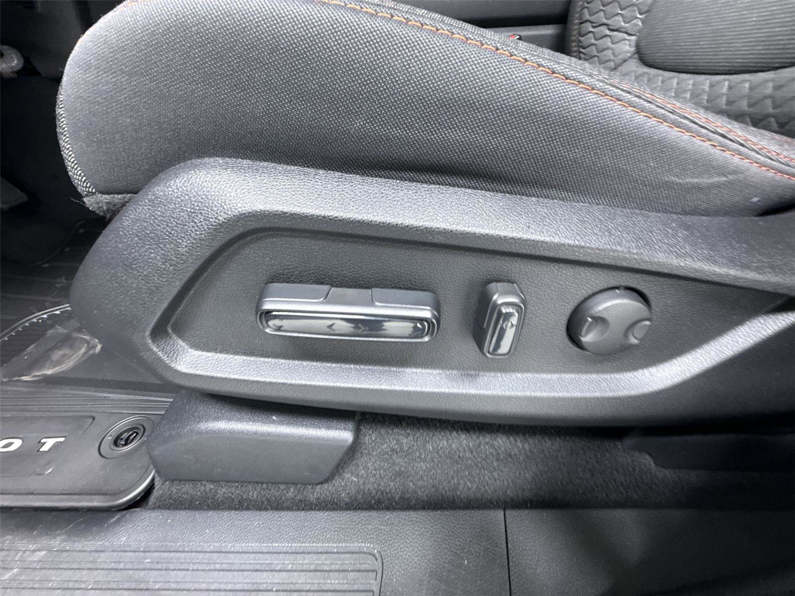 Certified 2025 Honda Pilot Sport image 13