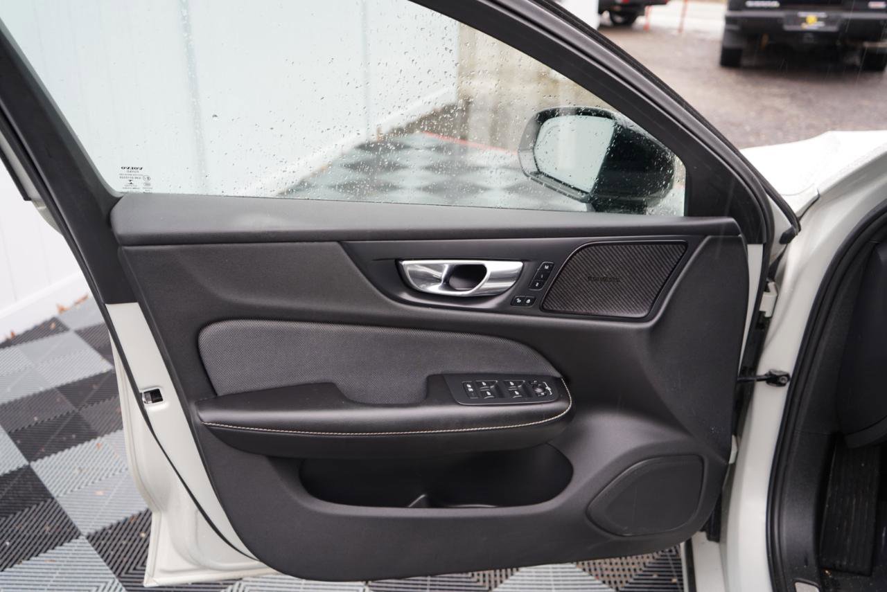Used 2019 Volvo S60 T6 R-Design AWD/4WD image 26