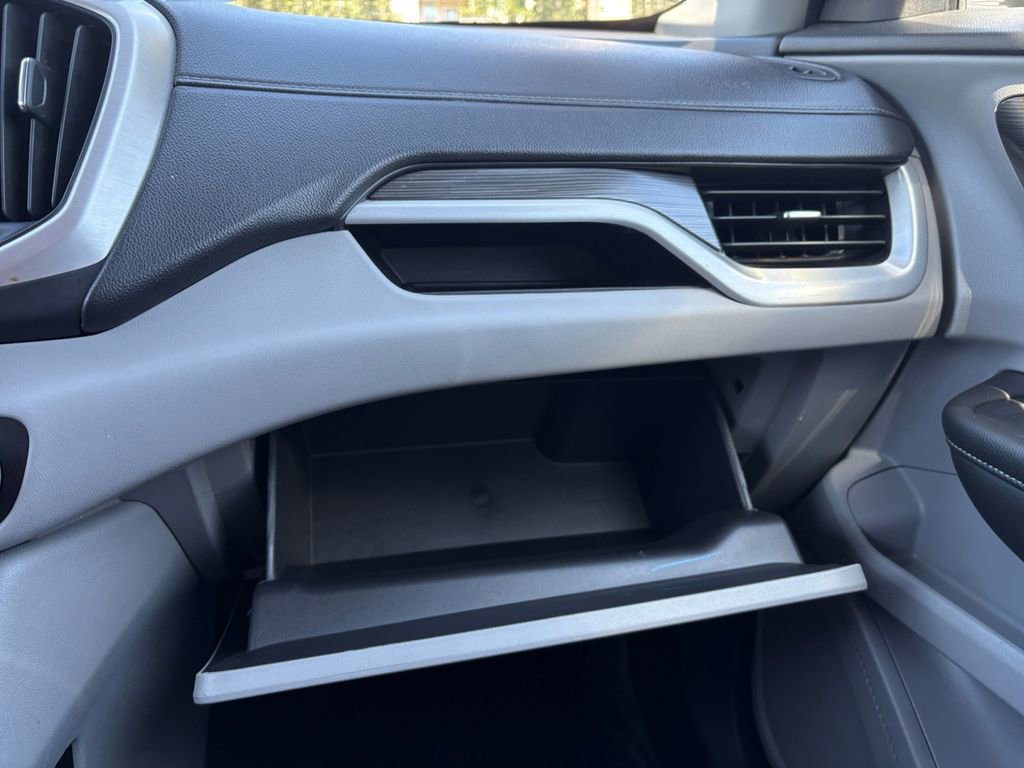 Used 2023 GMC Terrain SLT image 7