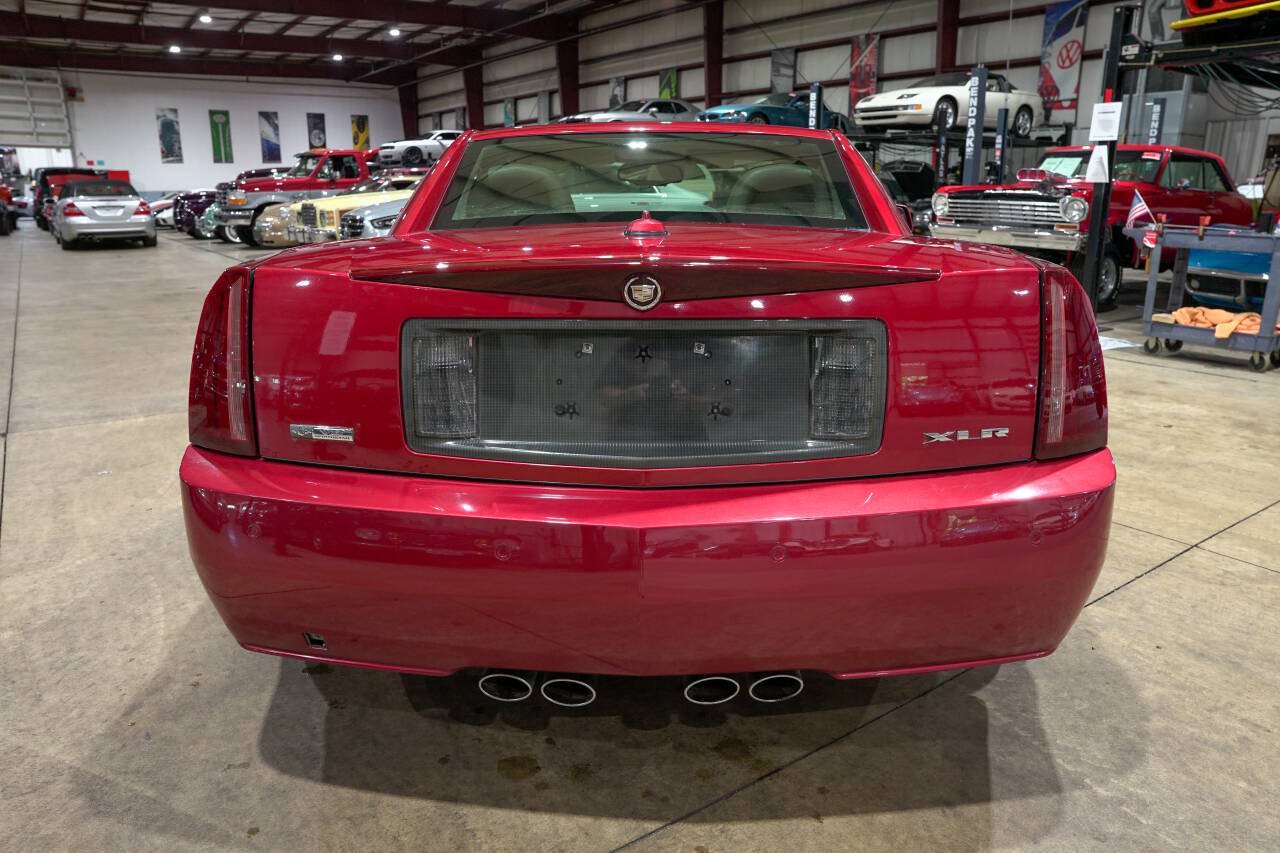 Used 2005 Cadillac XLR RWD image 23