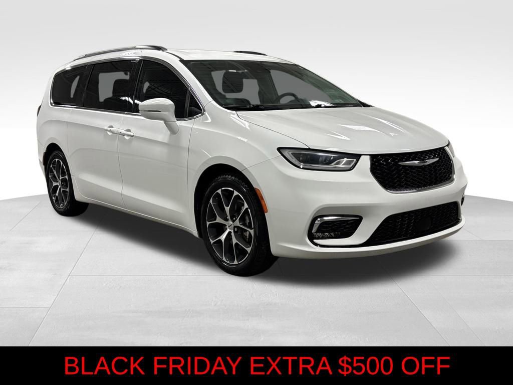 Used 2022 Chrysler Pacifica Touring-L