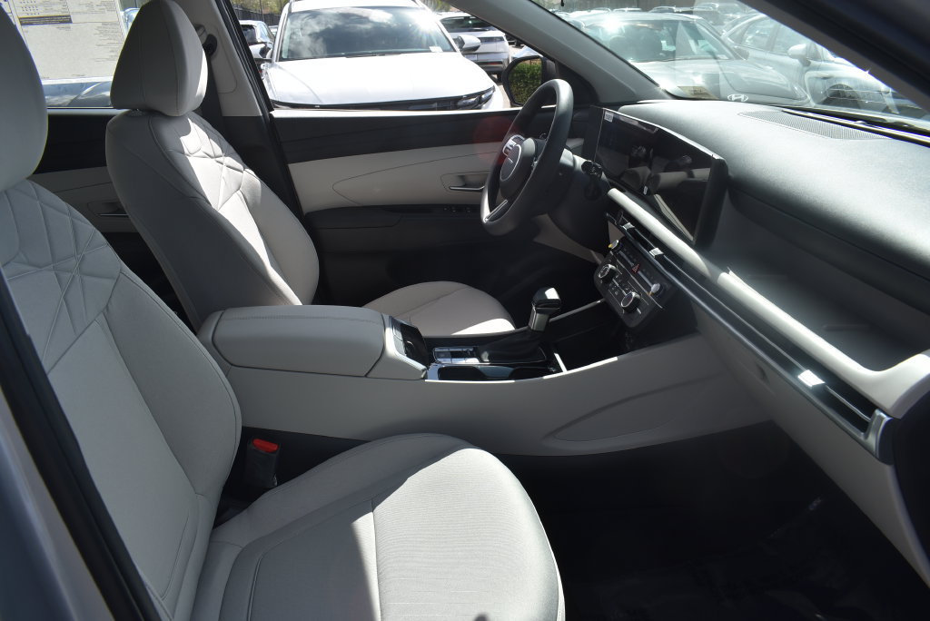New 2026 Hyundai Tucson SE FWD image 12