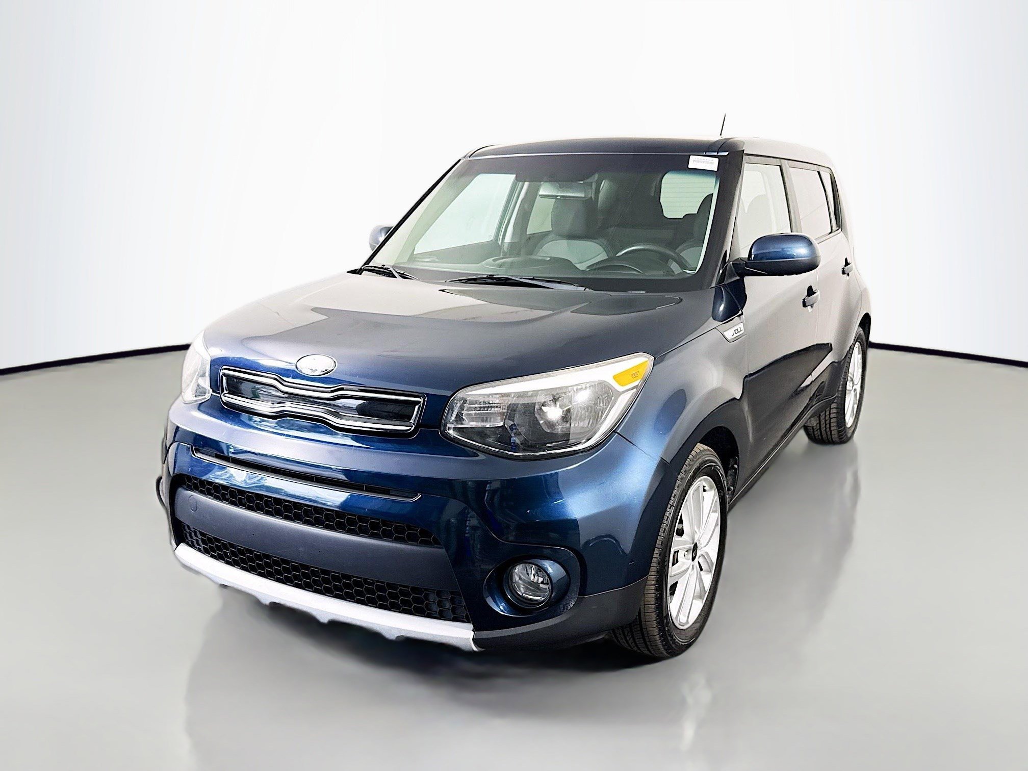 Used 2018 Kia Soul + image 4