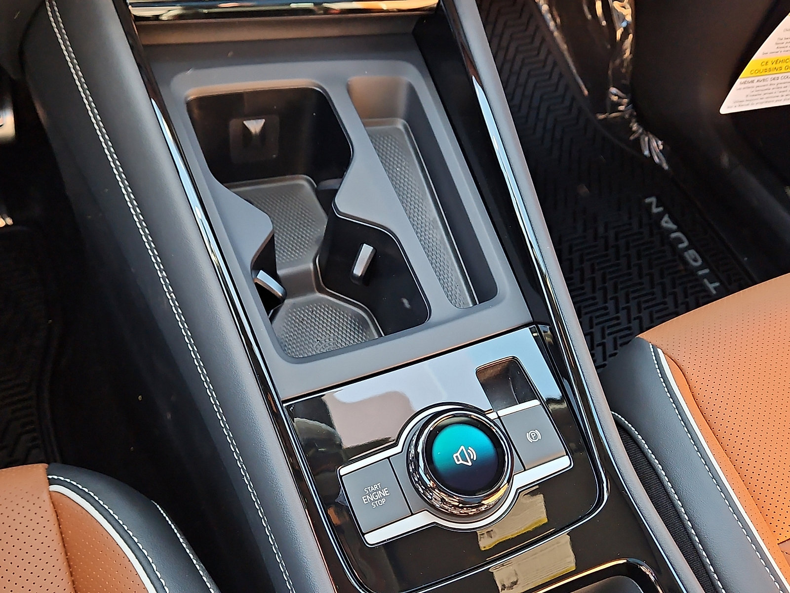 New 2026 Volkswagen Tiguan SEL R-Line image 16