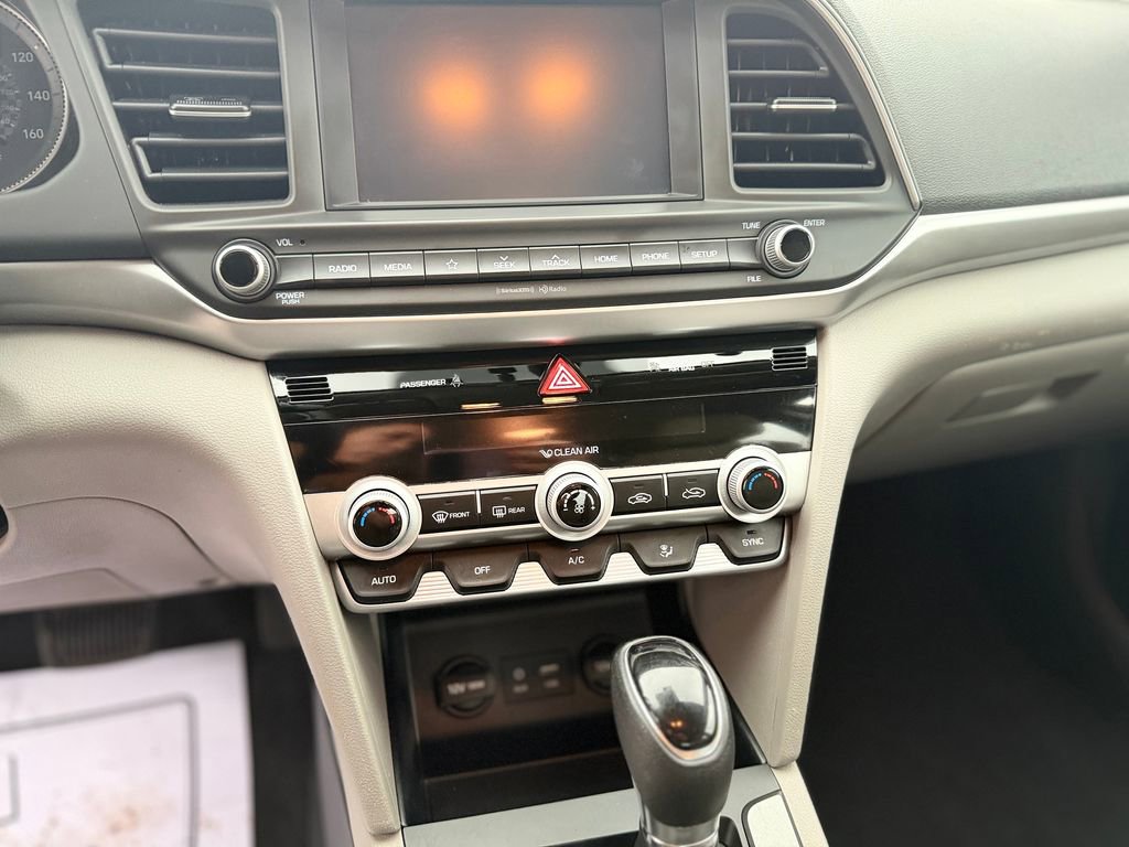 Used 2020 Hyundai Elantra SEL FWD image 16