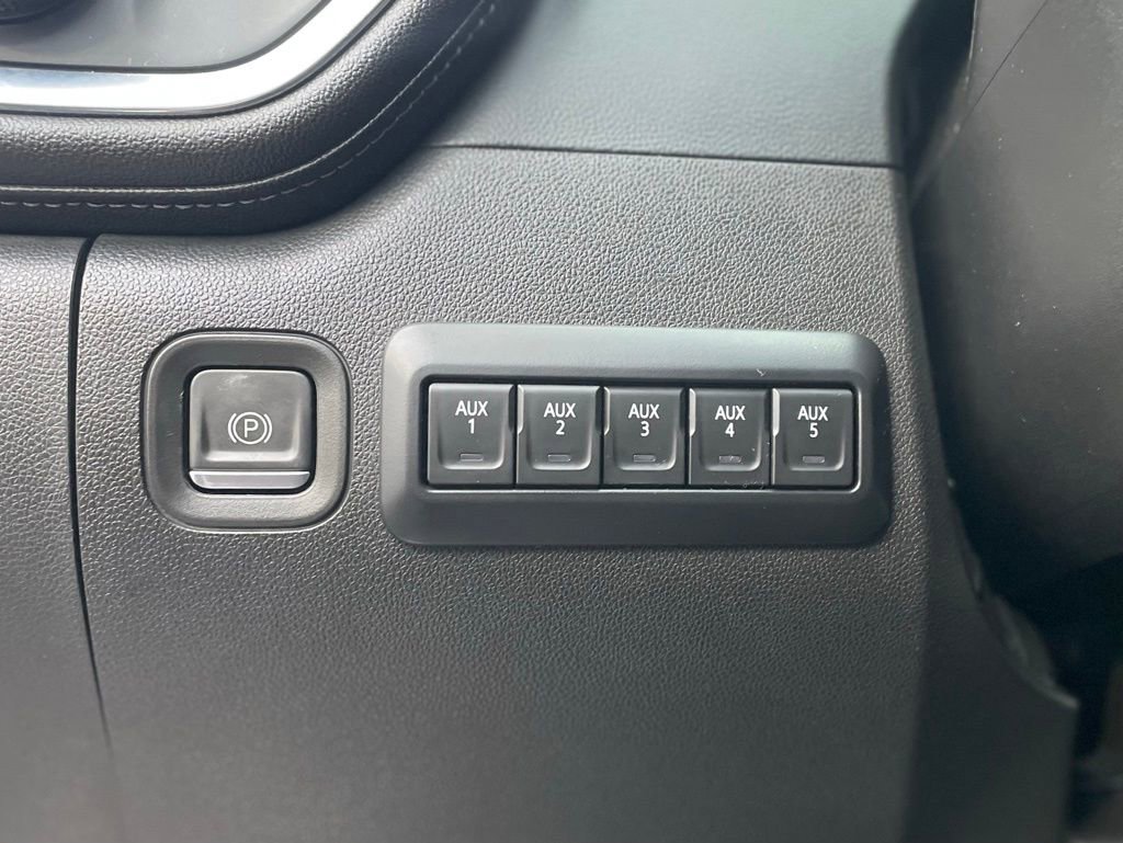 Used 2022 Chevrolet Silverado 2500 High Country image 13