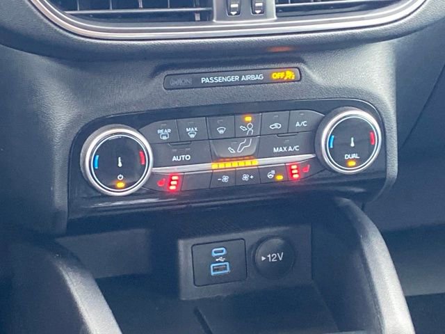 Used 2022 Ford Escape Titanium image 11