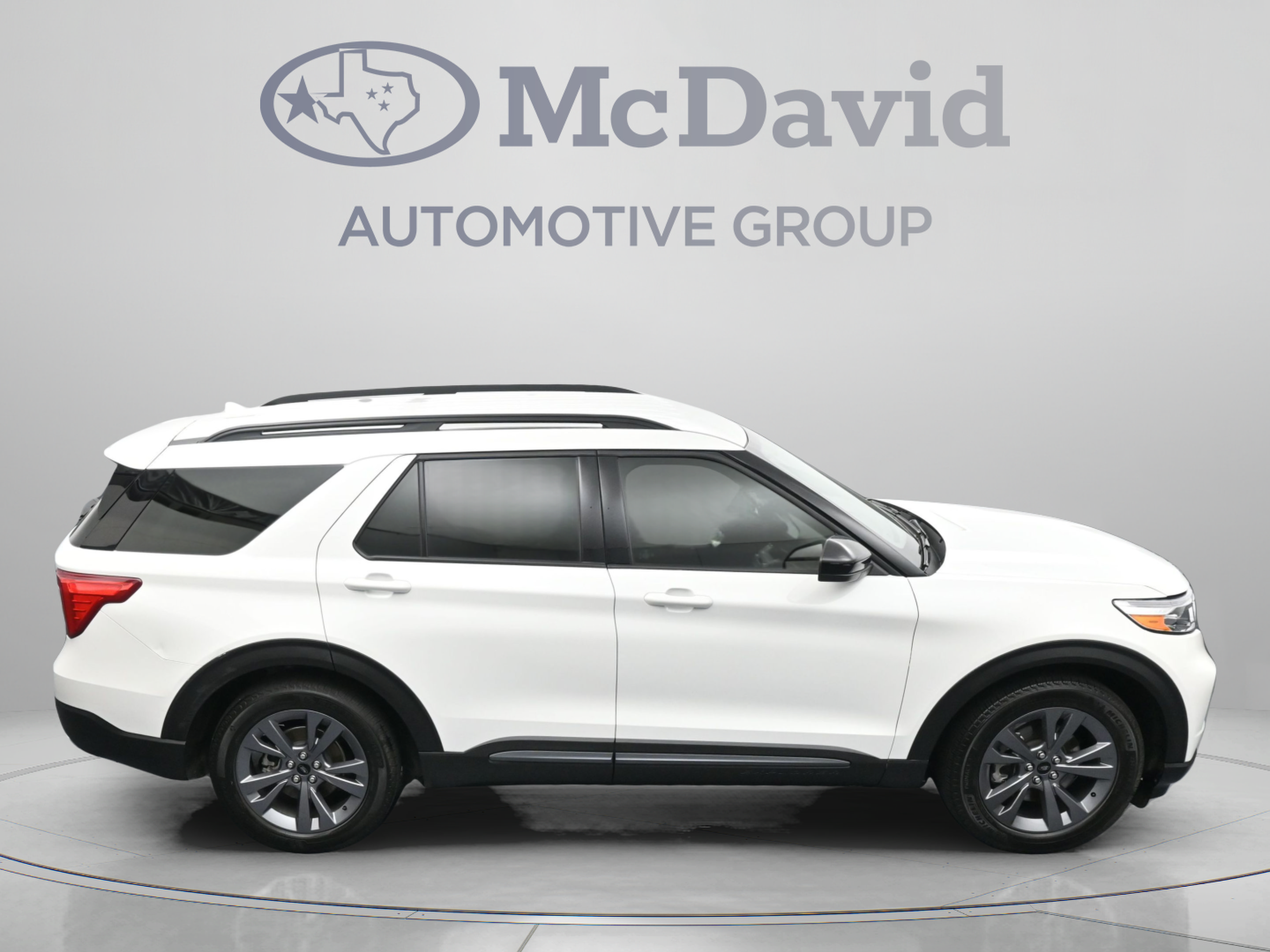 Used 2023 Ford Explorer XLT w/ Equipment Group 202A RWD image 40