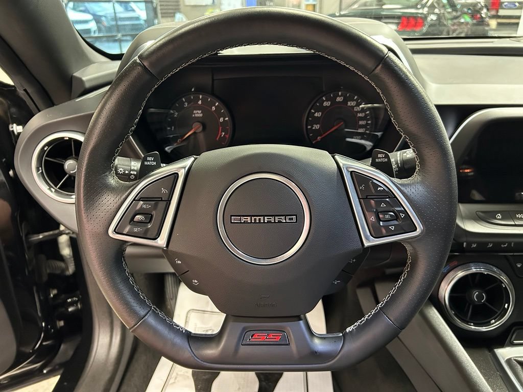 Used 2016 Chevrolet Camaro SS RWD image 10