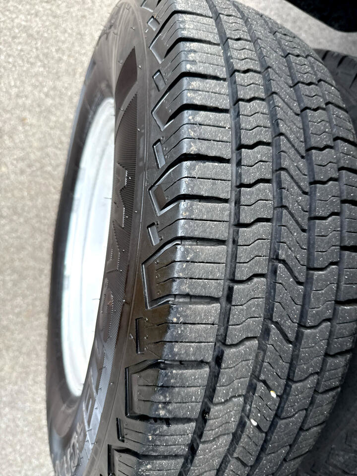 Used 2016 Ford F350 Lariat w/ Chrome Package image 12