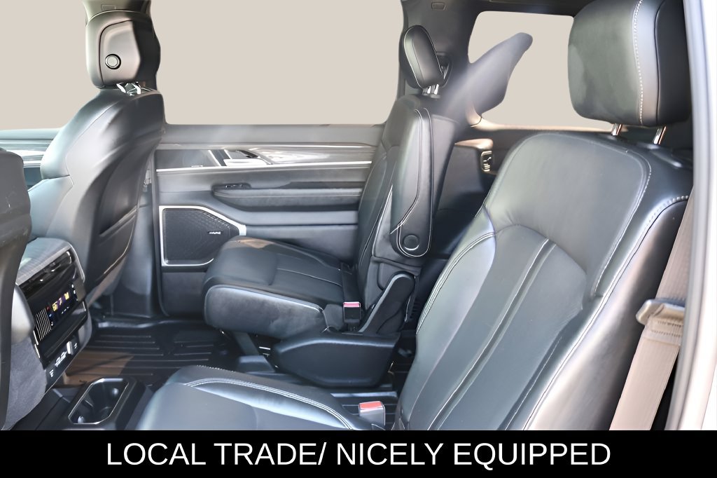 Used 2022 Jeep Wagoneer Series III w/ Flexible Seating Group RWD image 12
