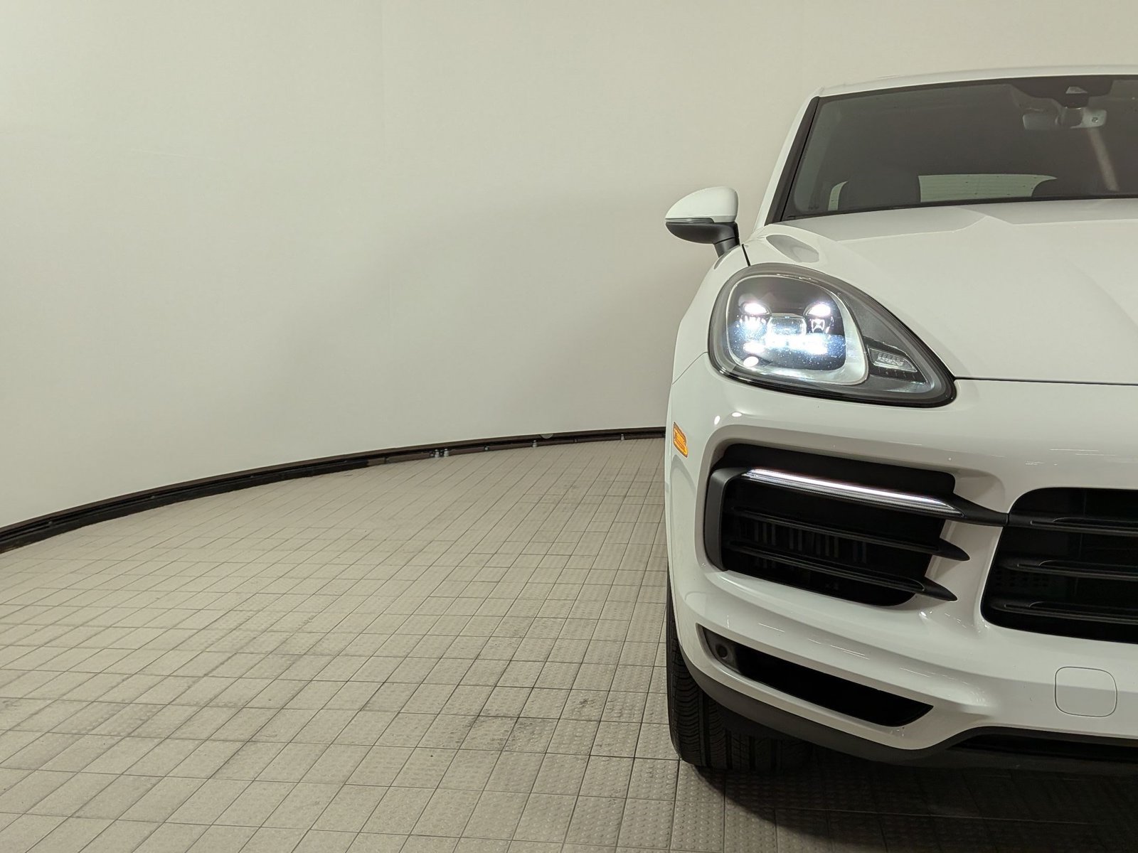Certified 2021 Porsche Cayenne AWD/4WD image 12