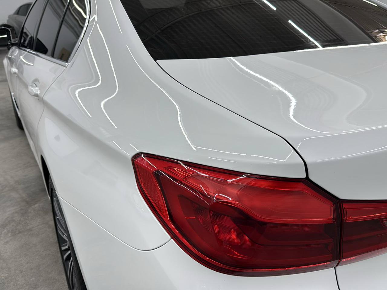 Used 2020 BMW 530i RWD image 11