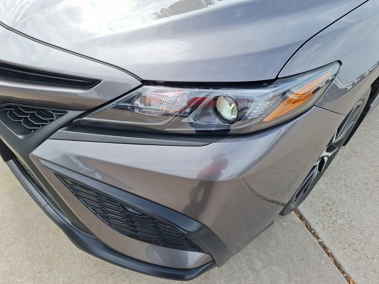 Used 2023 Toyota Camry SE w/ Convenience Package FWD image 10