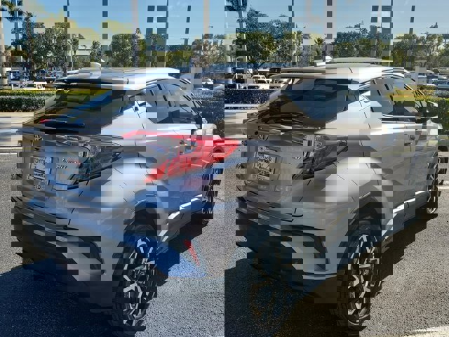 Used 2019 Toyota C-HR Limited image 4