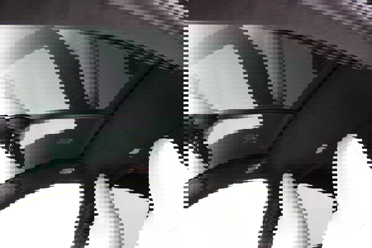 Used 2022 Tesla Model X Plaid image 9