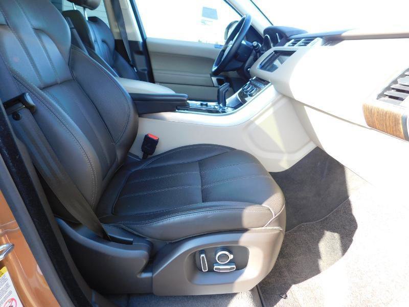Used 2016 Land Rover Range Rover Sport HSE AWD/4WD image 17