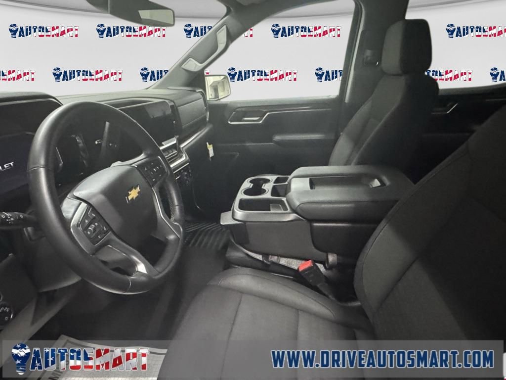 Used 2025 Chevrolet Silverado 1500 LT image 11