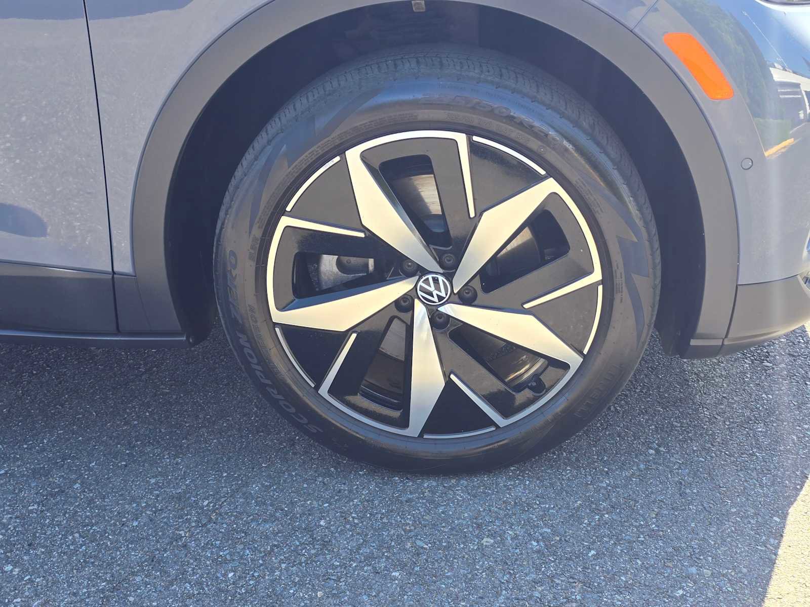 Used 2023 Volkswagen ID.4 Pro S AWD/4WD image 9