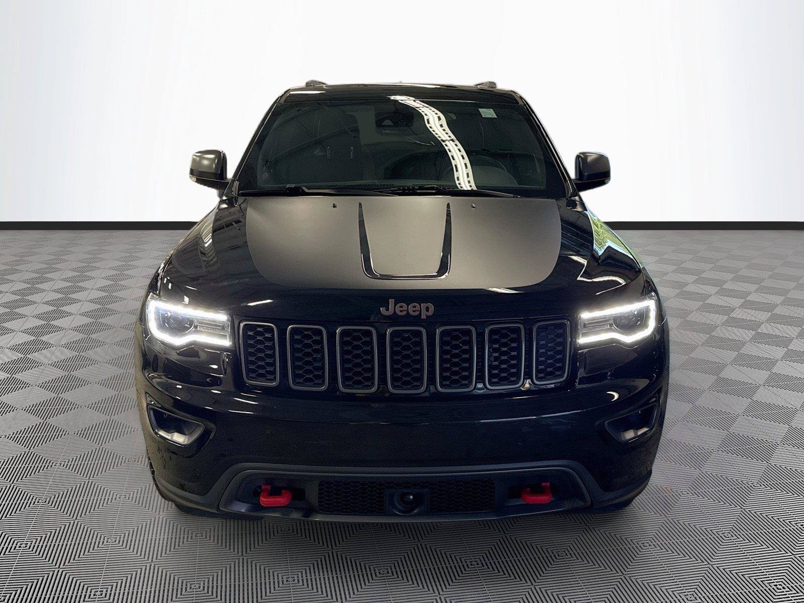 Used 2021 Jeep Grand Cherokee Trailhawk w/ Premium Lighting Group AWD/4WD image 2