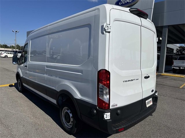 New 2025 Ford Transit 250 148 Medium Roof image 7