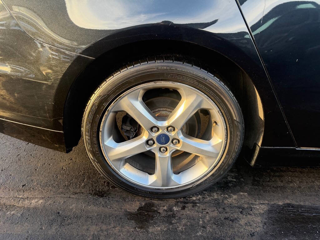 Used 2013 Ford Fusion SE image 10