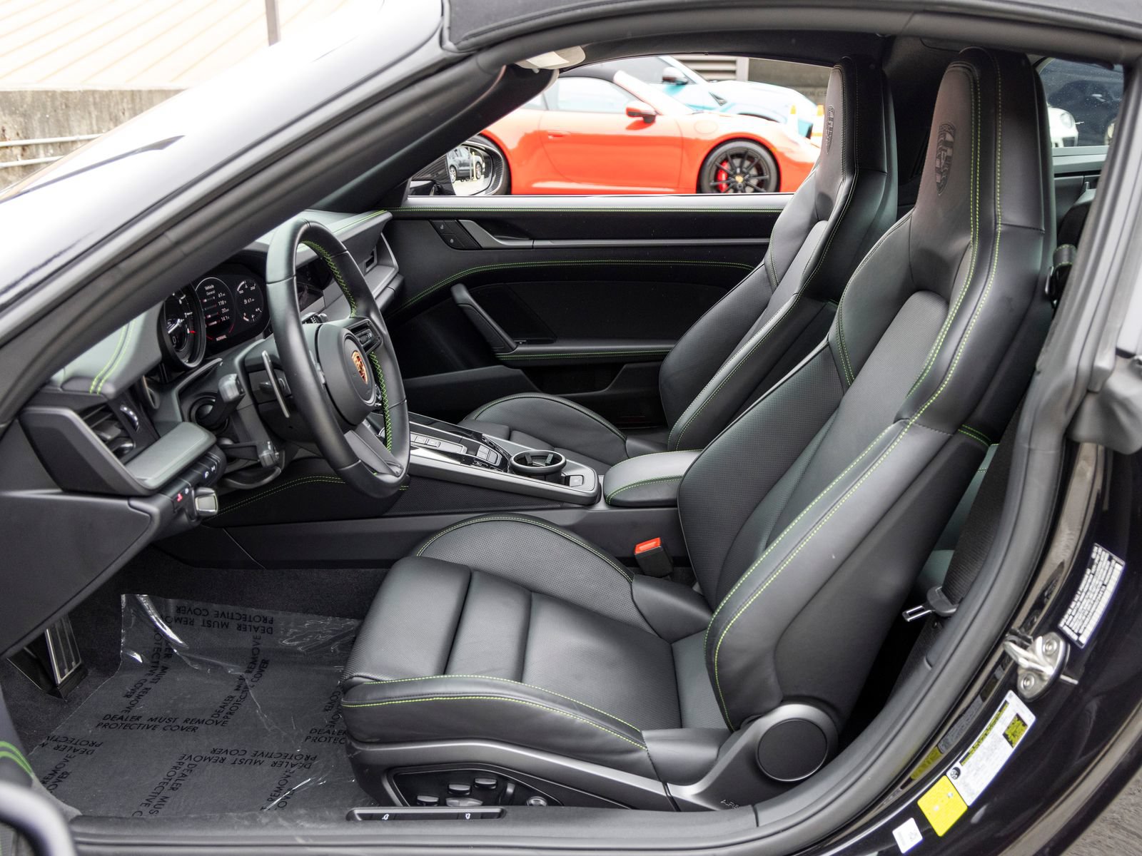 Certified 2024 Porsche 911 Targa 4S w/ Premium Package AWD/4WD image 35