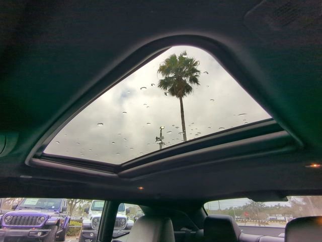 Used 2017 Dodge Challenger R/T Scat Pack image 23