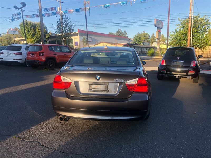 Used 2008 BMW 328i Sedan RWD image 3