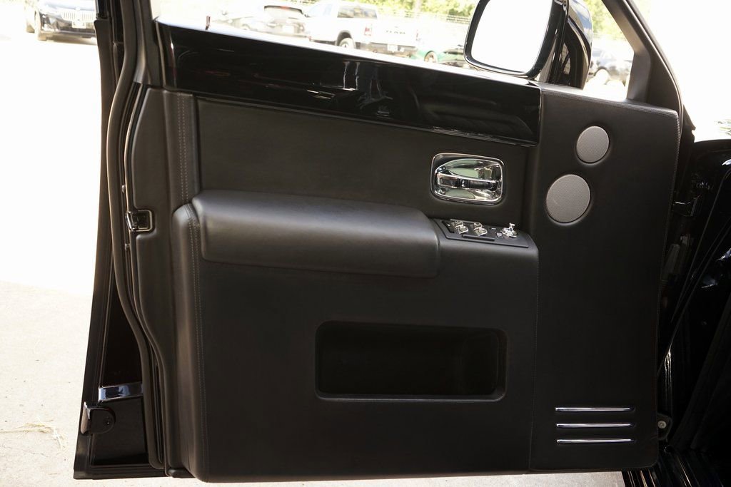 Used 2013 Rolls-Royce Phantom Sedan image 23