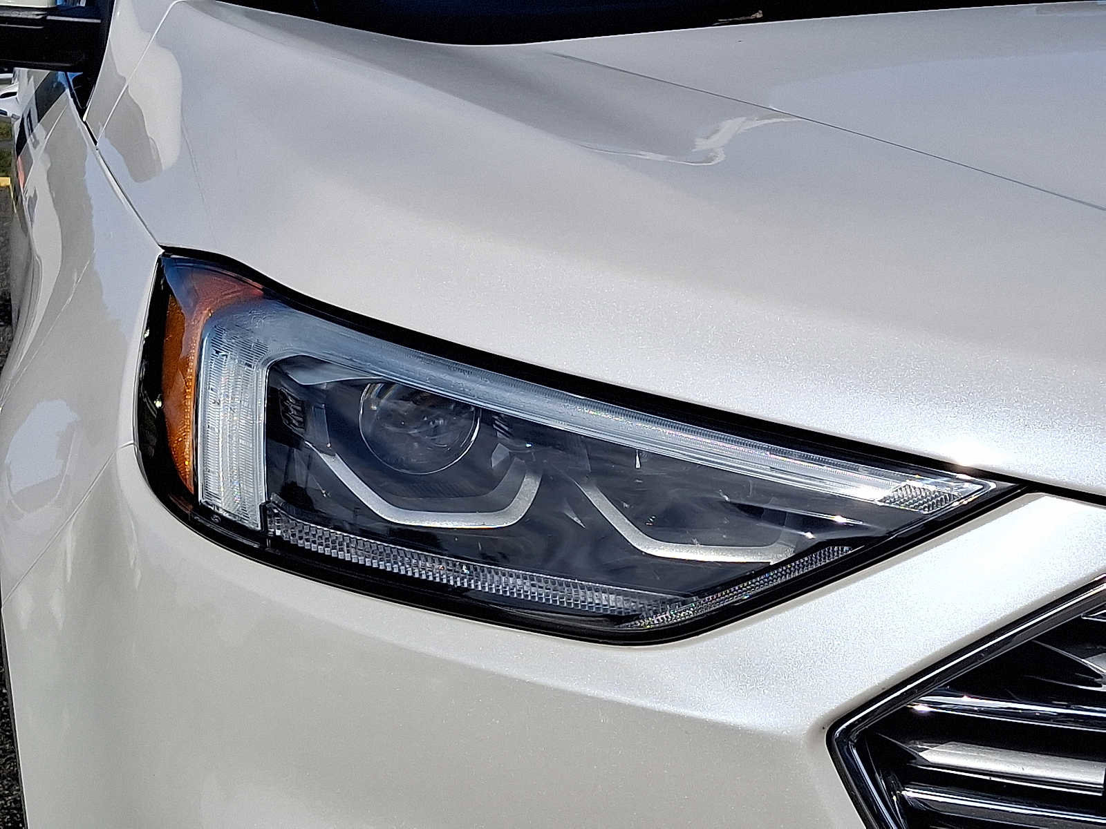 Used 2019 Ford Edge Titanium w/ Equipment Group 301A image 9