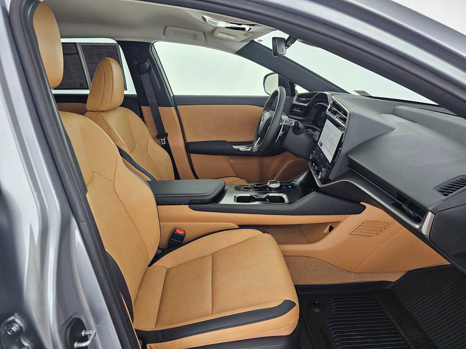 Used 2024 Lexus RZ 300e Premium image 10