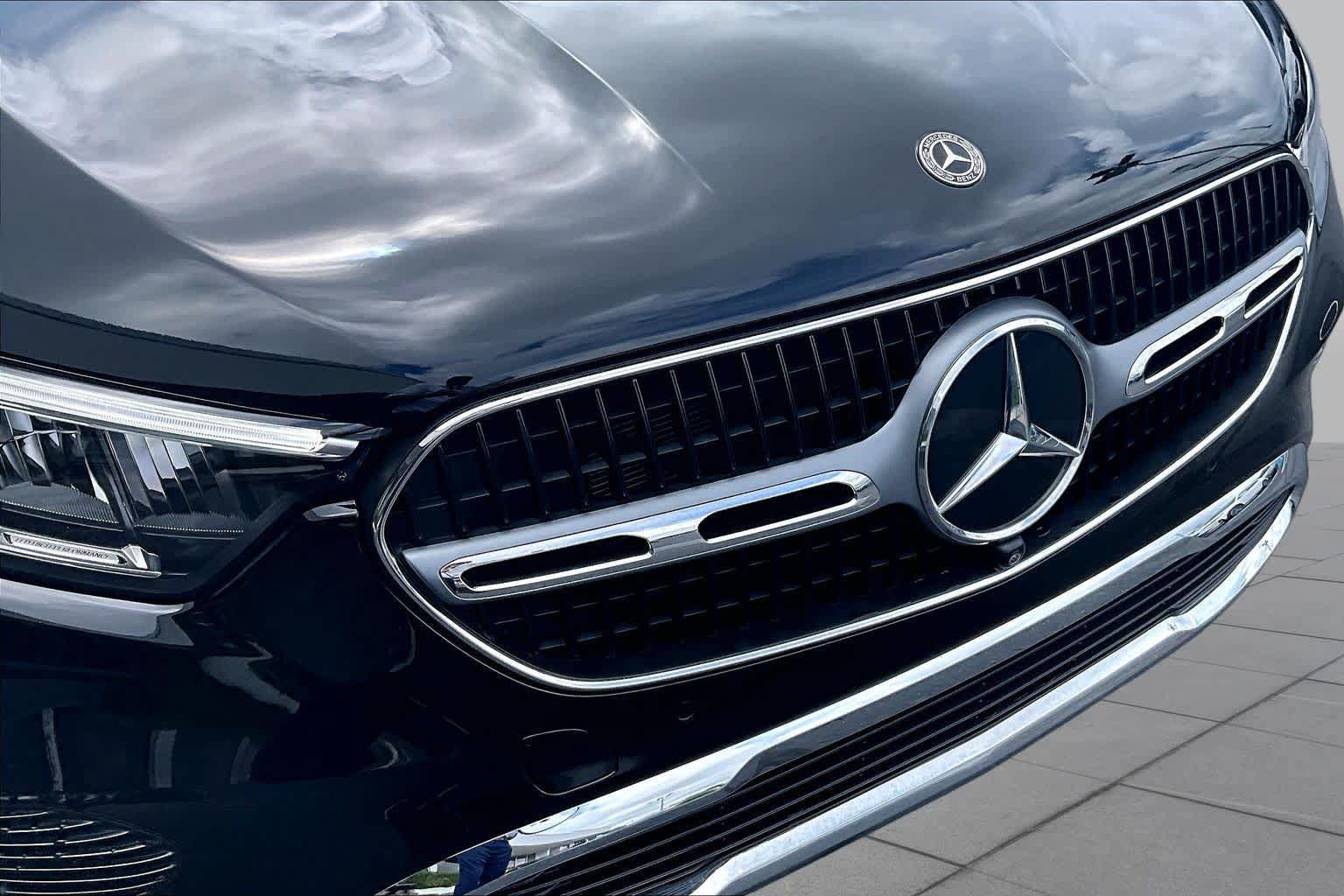 Used 2025 Mercedes-Benz GLC 300 image 30