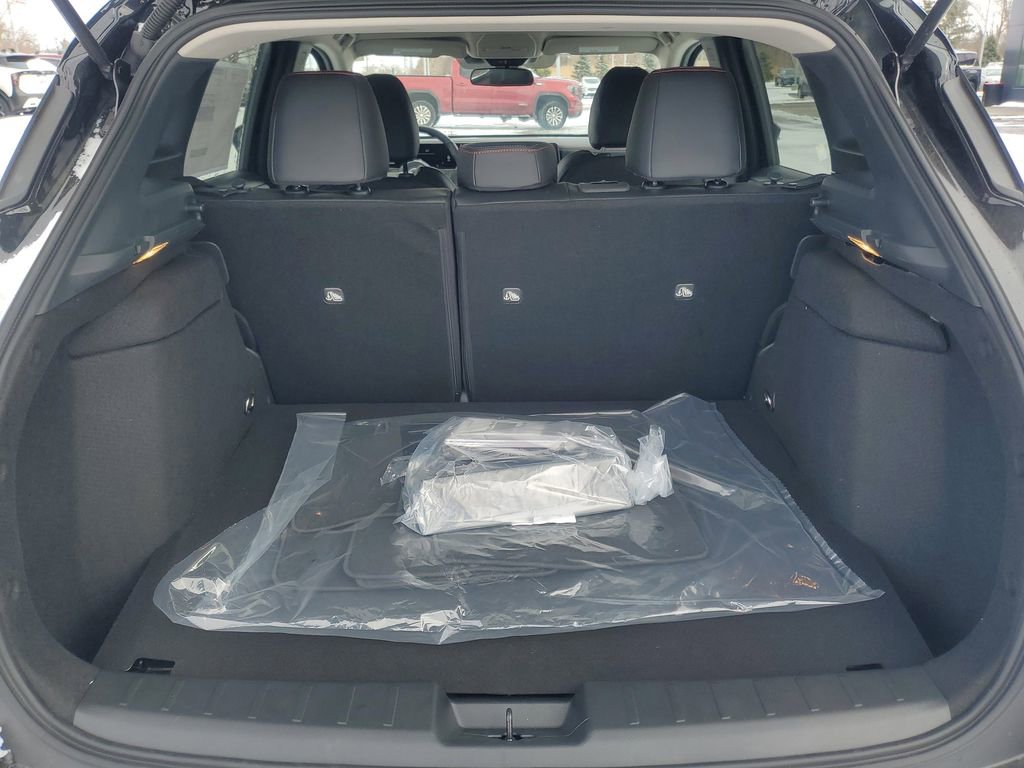 New 2026 Nissan Kicks SR w/ Cold Weather Package AWD/4WD image 9