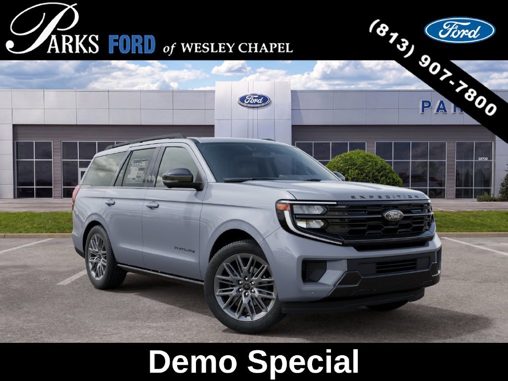 New 2027 Ford Expedition Platinum w/ Stealth Appearance Package AWD/4WD image 4